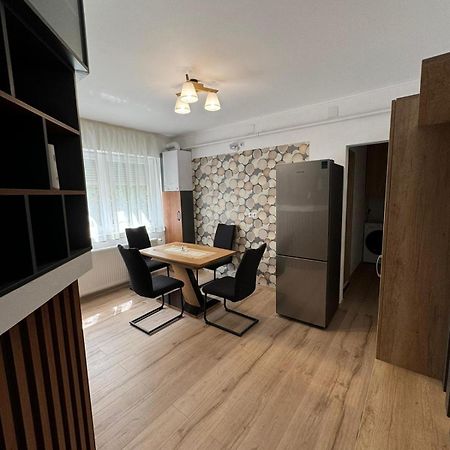 Bingo Apartman Cristuru Secuiesc Экстерьер фото